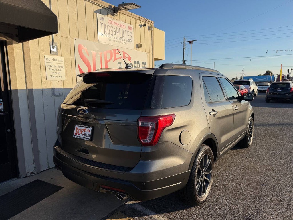 2018 Ford Explorer Image 9