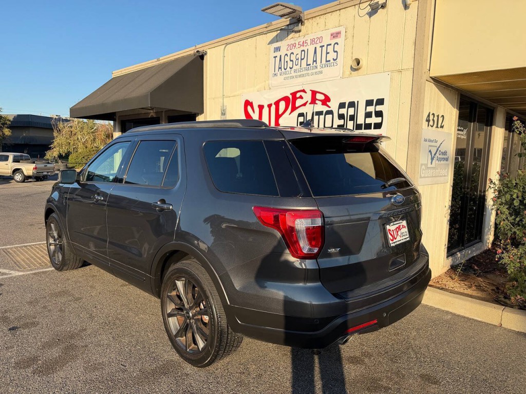 2018 Ford Explorer Image 10