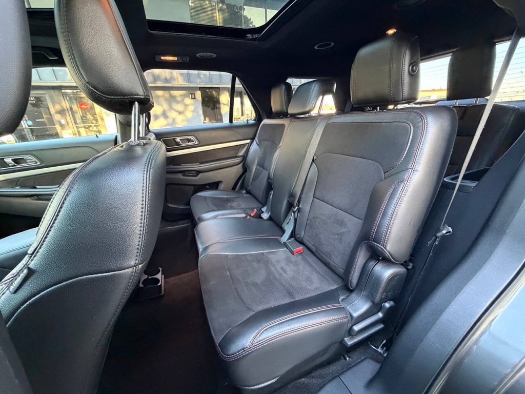 2018 Ford Explorer Image 13