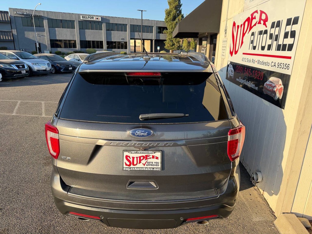 2018 Ford Explorer Image 28
