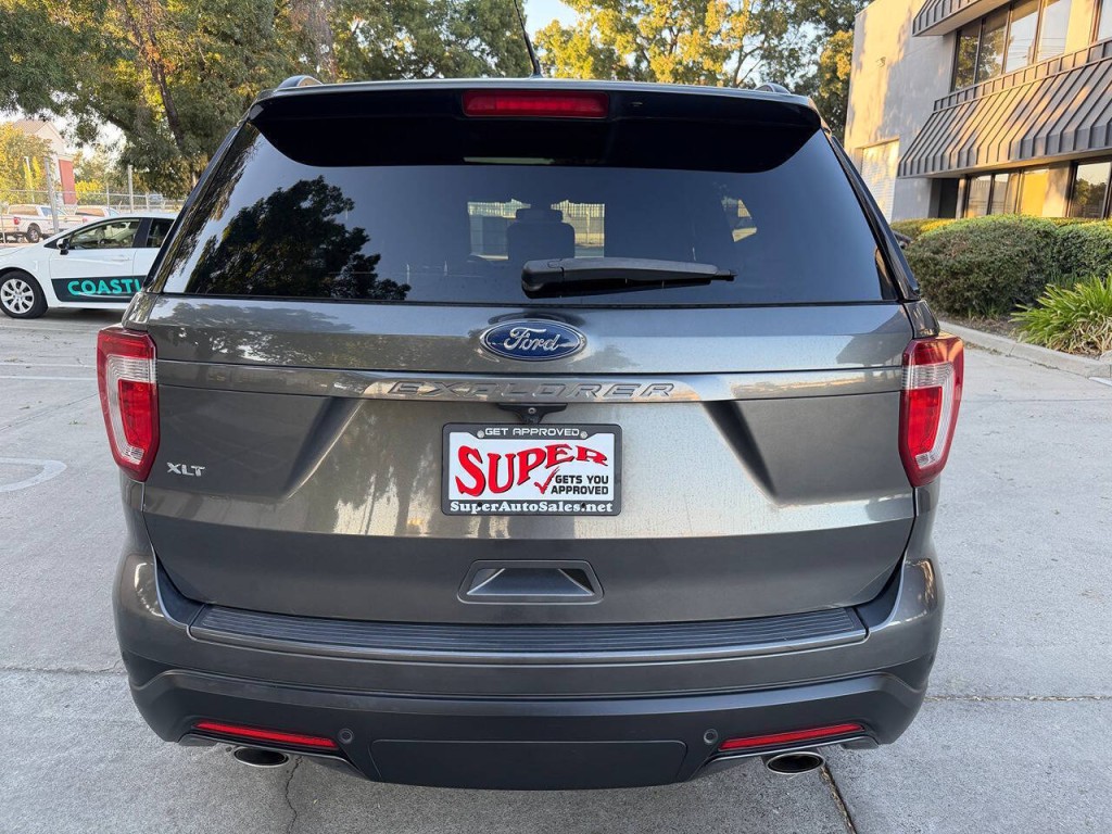 2018 Ford Explorer Image 60