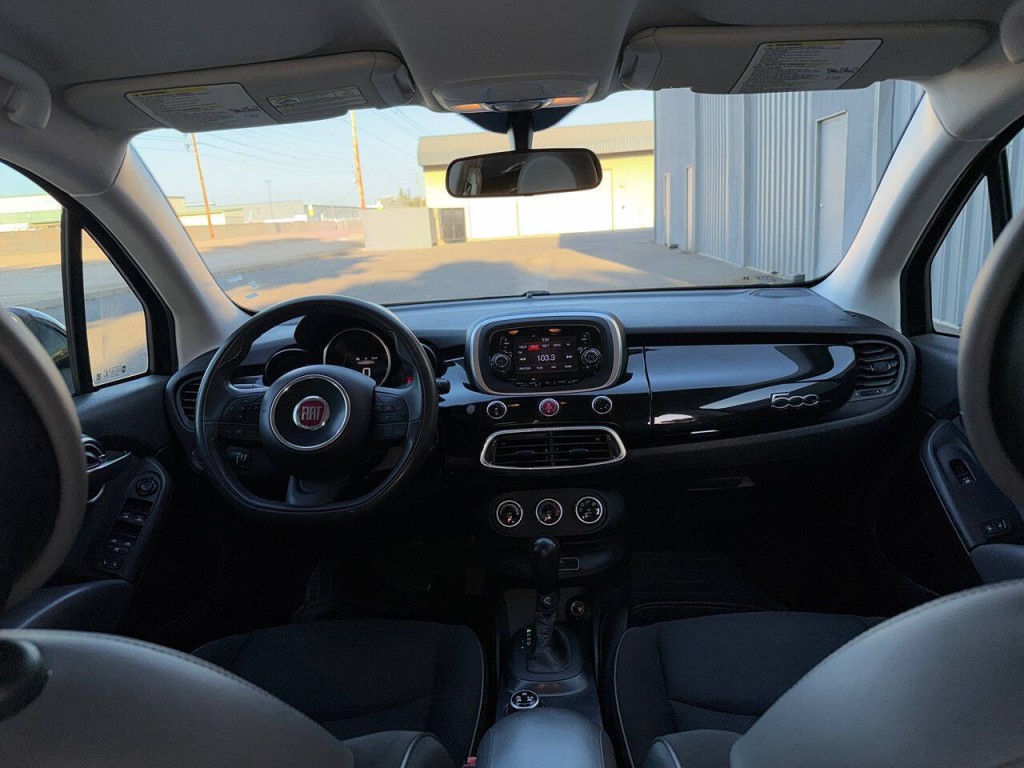 2016 FIAT 500 Image 17