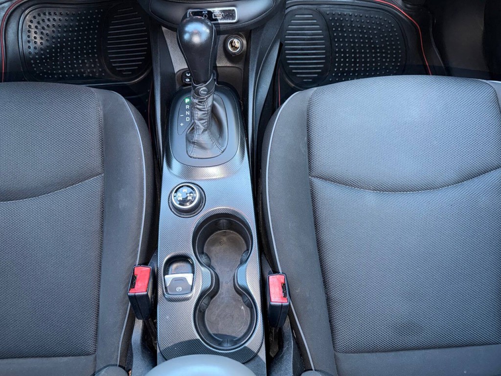 2016 FIAT 500 Image 21