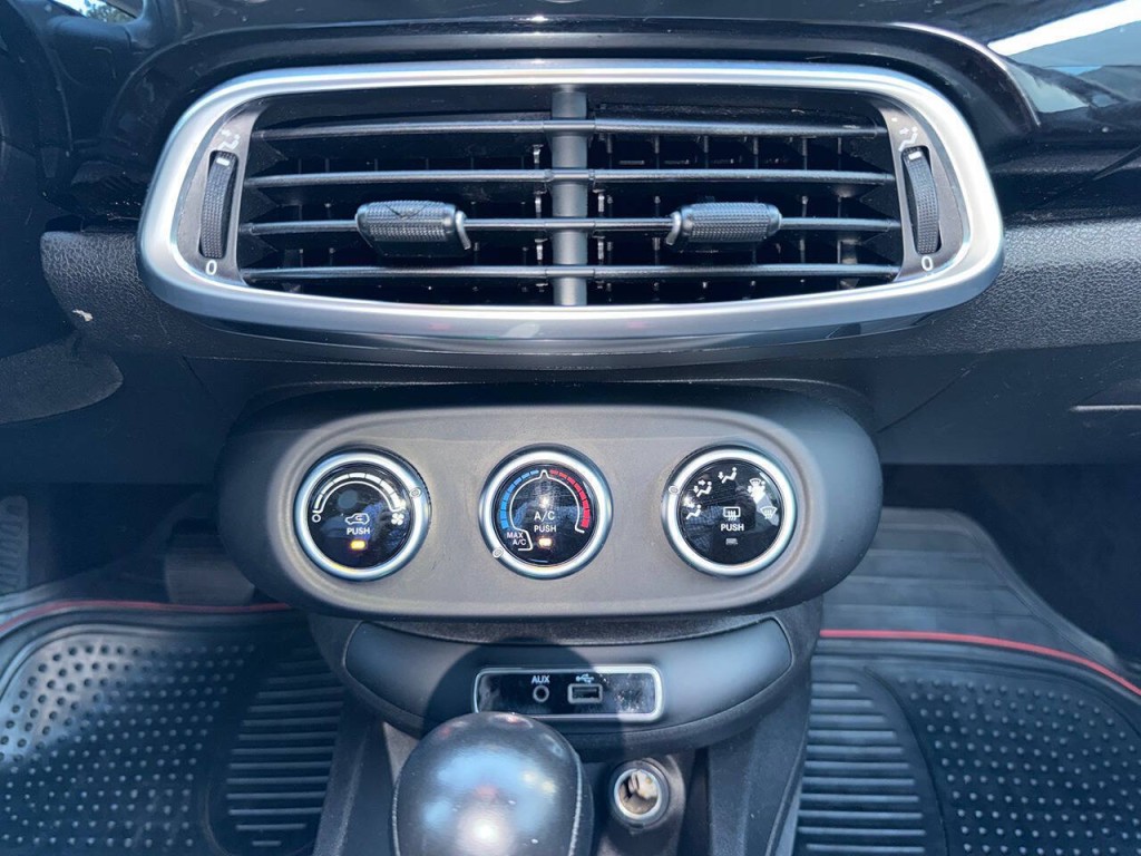2016 FIAT 500 Image 34