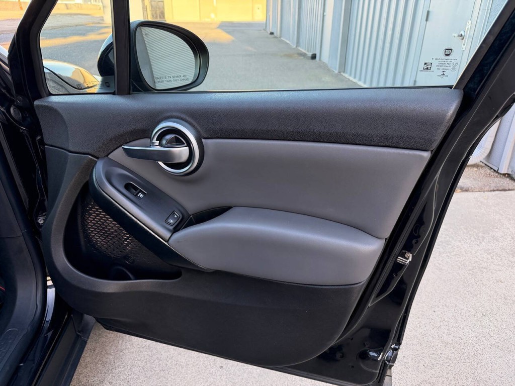 2016 FIAT 500 Image 44