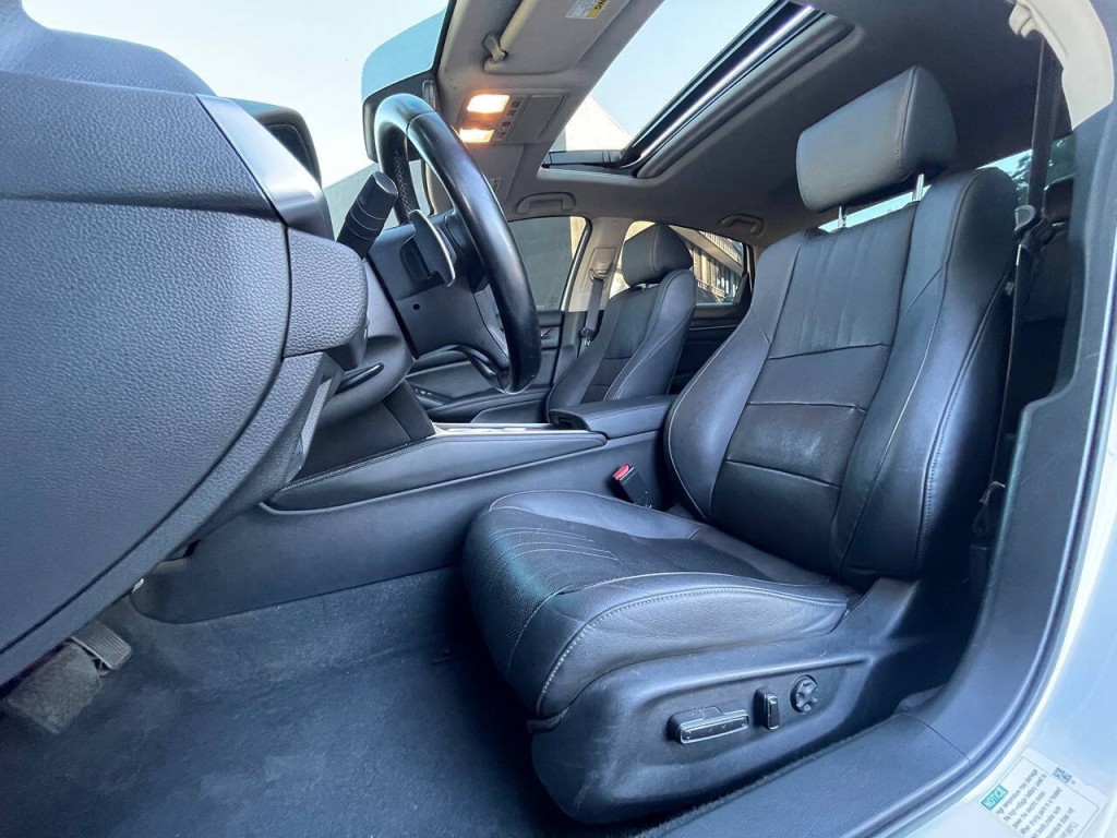 2020 Honda Accord Image 11