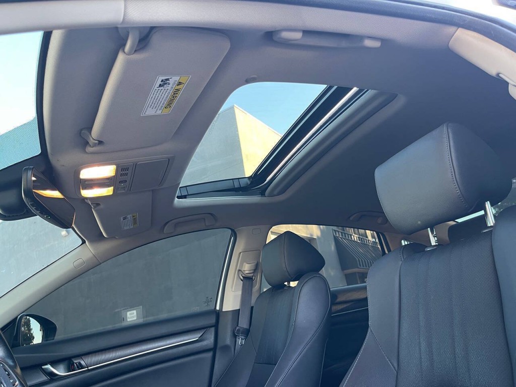 2020 Honda Accord Image 23