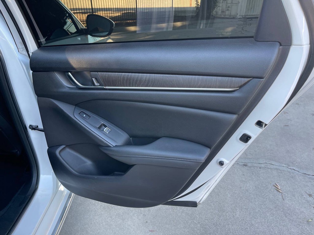 2020 Honda Accord Image 44
