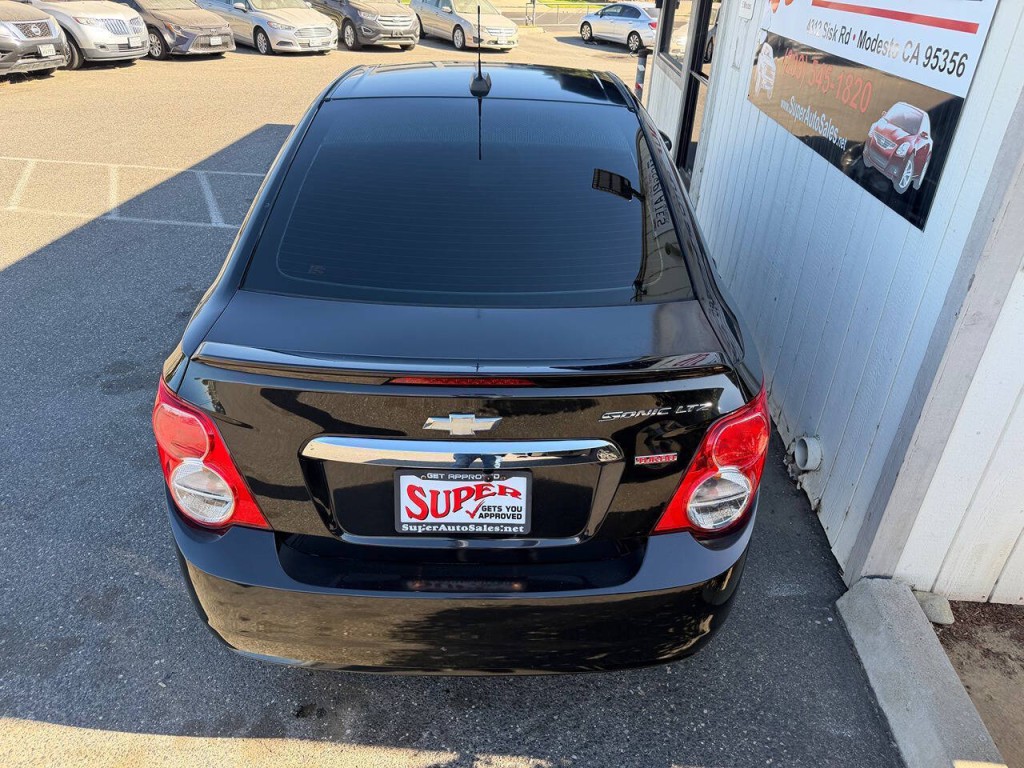 2016 Chevrolet Sonic Image 28