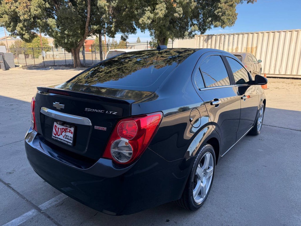2016 Chevrolet Sonic Image 54