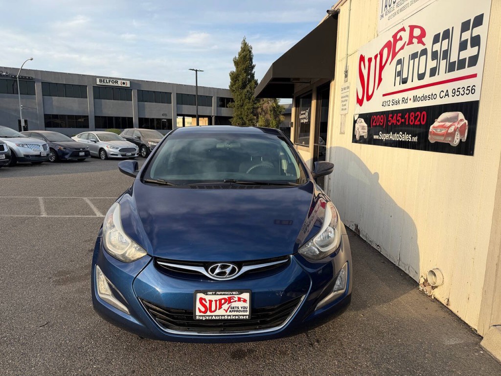 2015 Hyundai Elantra Image 3