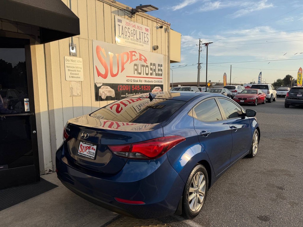 2015 Hyundai Elantra Image 9