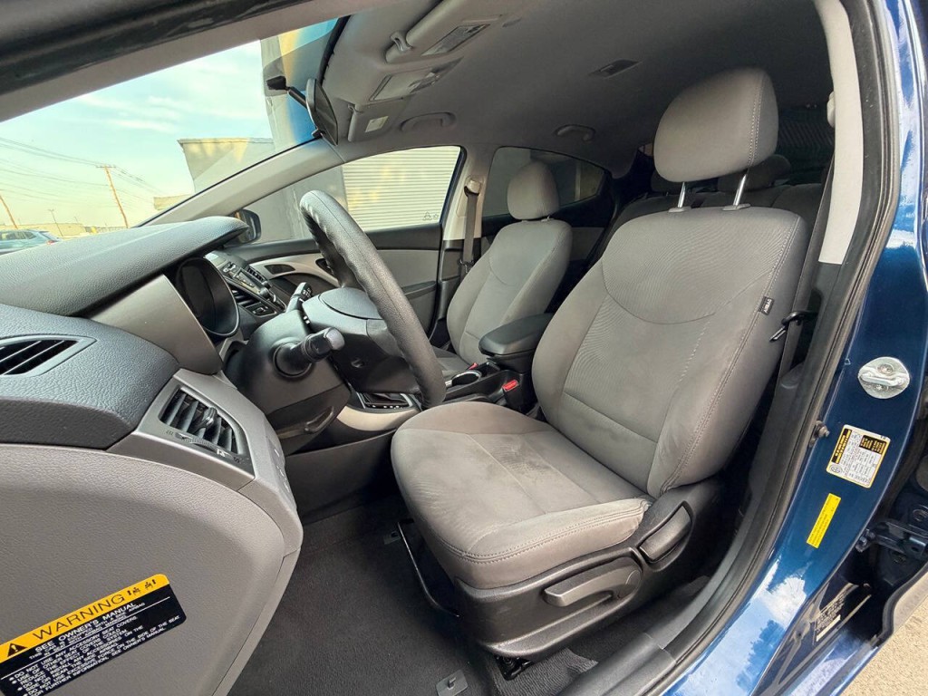 2015 Hyundai Elantra Image 11