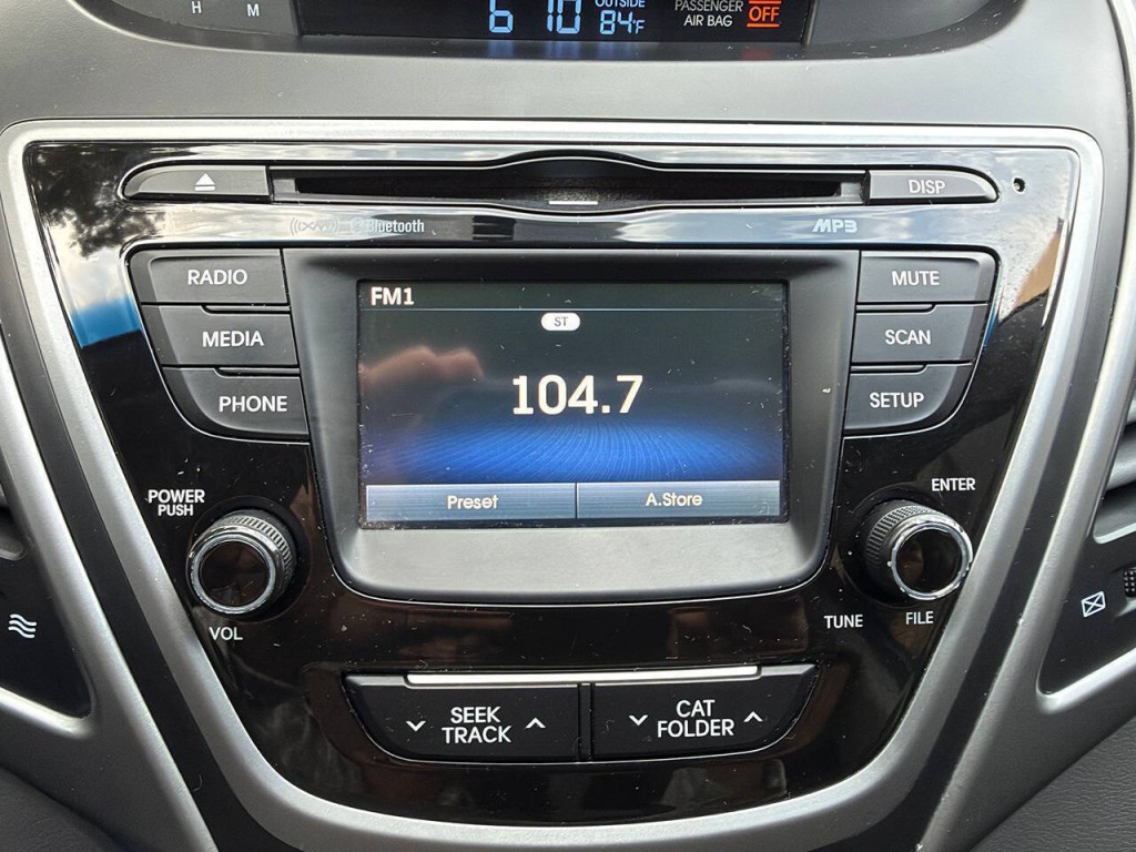 2015 Hyundai Elantra Image 34
