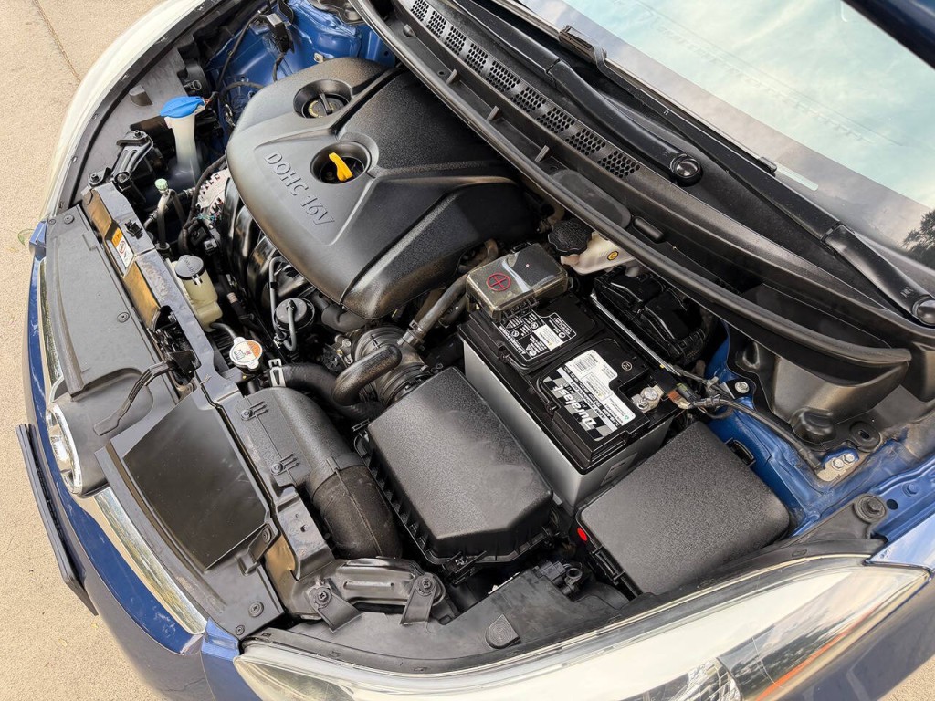 2015 Hyundai Elantra Image 40