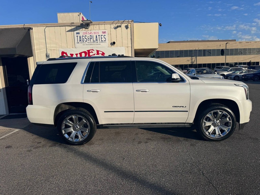2017 GMC Yukon Image 7