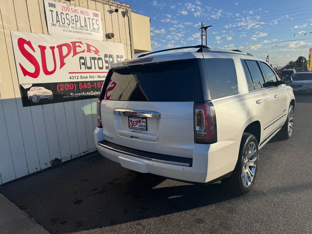 2017 GMC Yukon Image 9