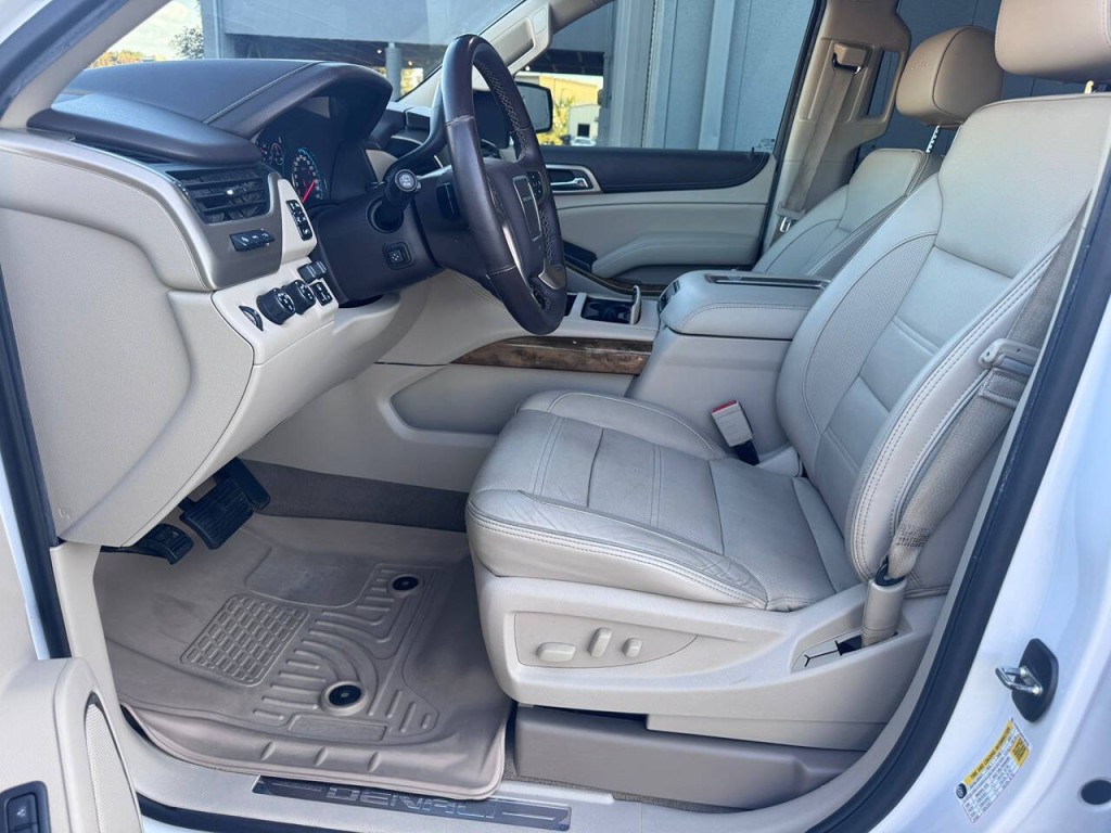 2017 GMC Yukon Image 11