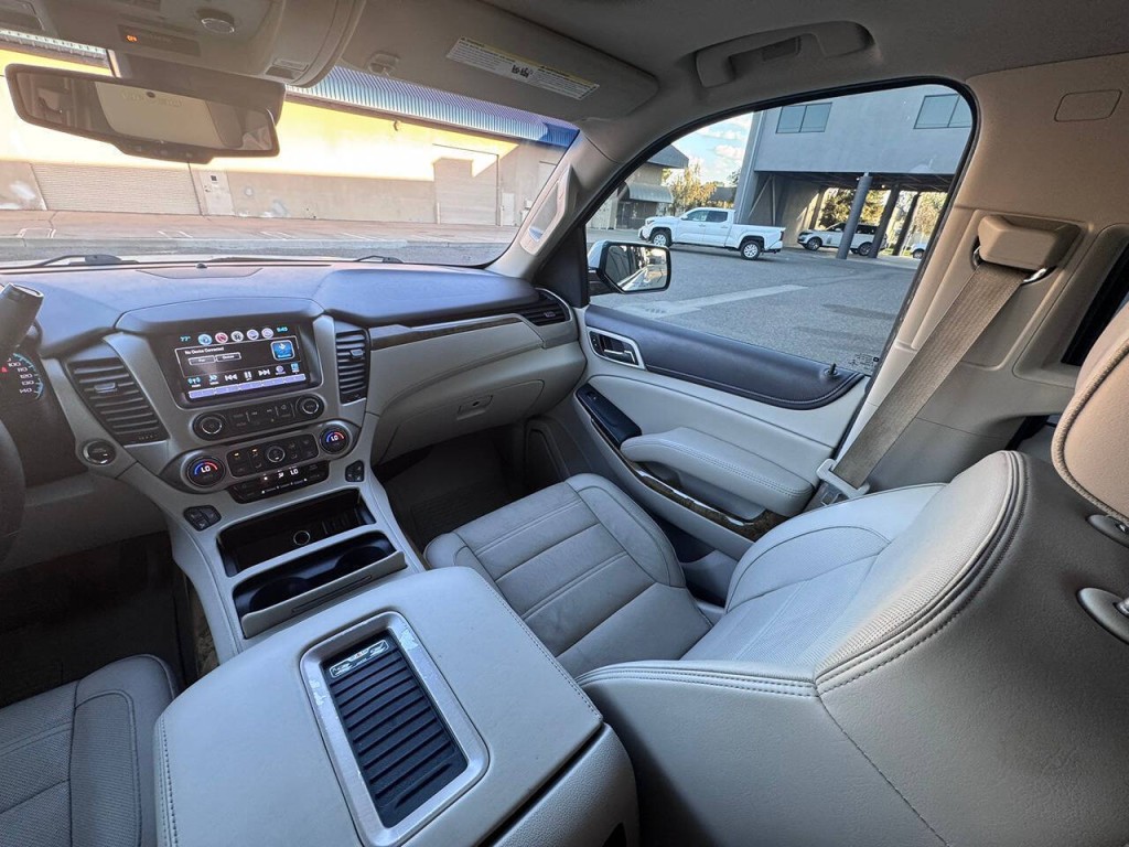 2017 GMC Yukon Image 18