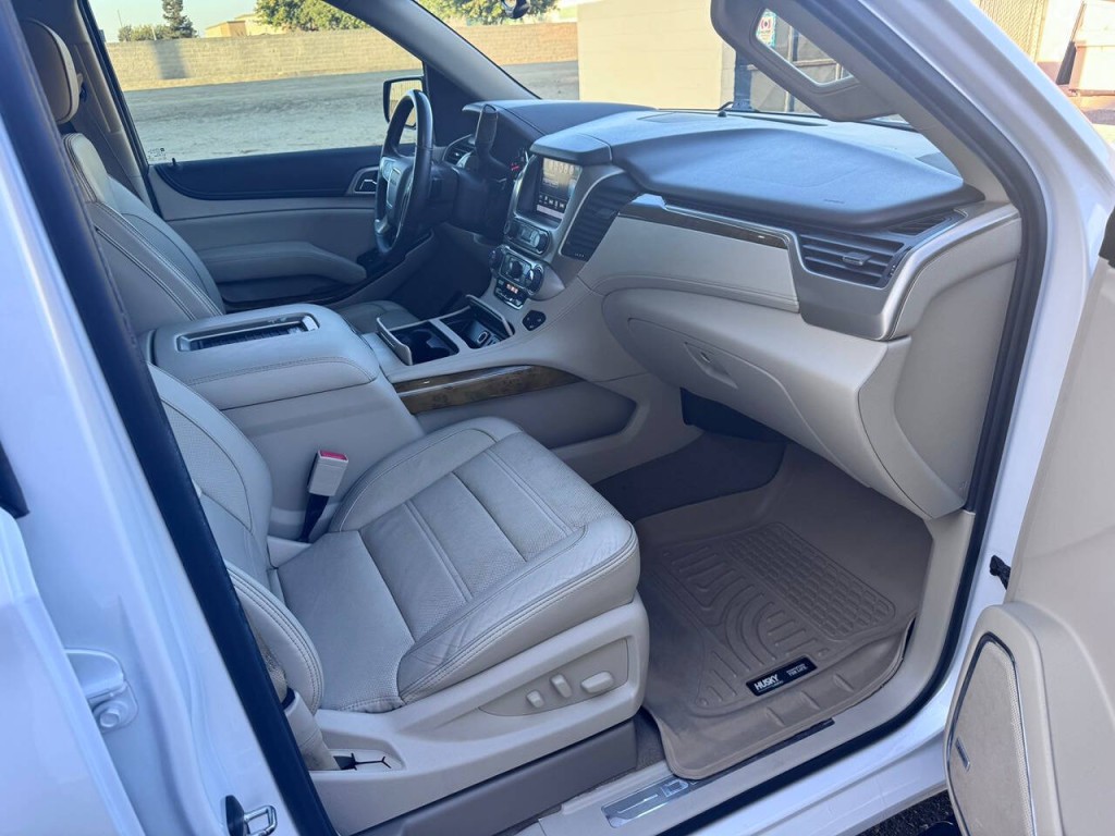 2017 GMC Yukon Image 31
