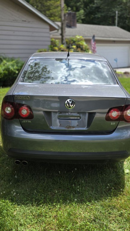 2010 Volkswagen Jetta Image 5