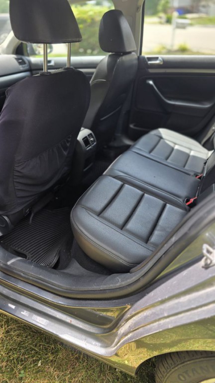 2010 Volkswagen Jetta Image 12