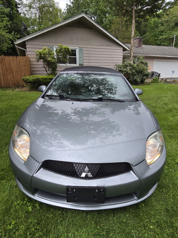 2009 Mitsubishi Eclipse Image 2