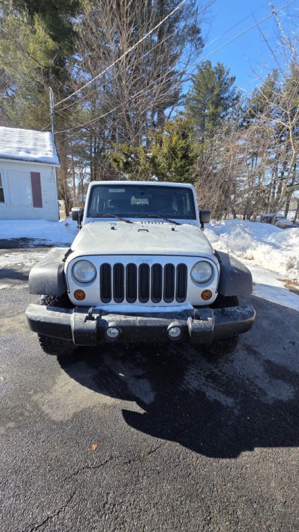 2011 Jeep Wrangler Image 8