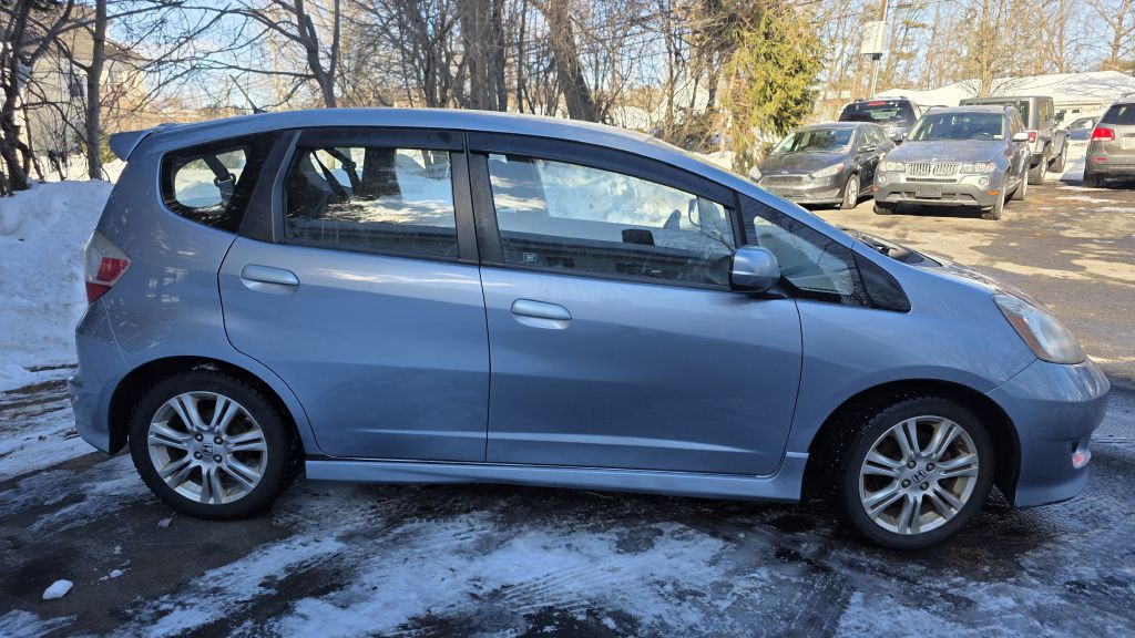 2011 Honda Fit Image 2