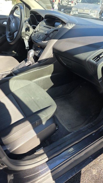 2016 Ford Focus Image 14