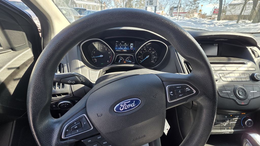 2016 Ford Focus Image 18