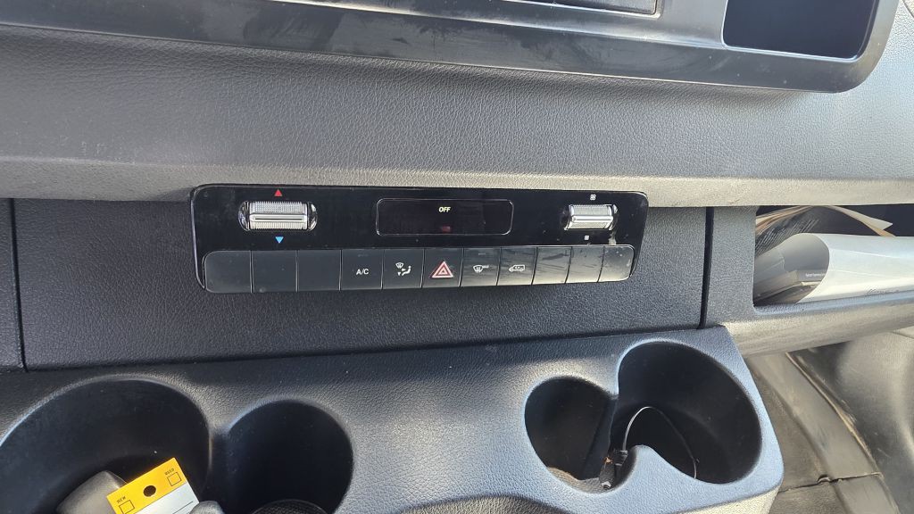 2019 Mercedes-Benz Sprinter Image 19
