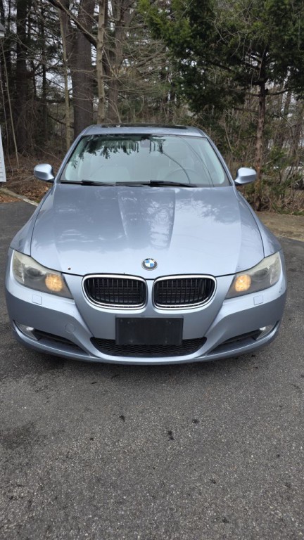 2011 BMW 3 Series Image 7