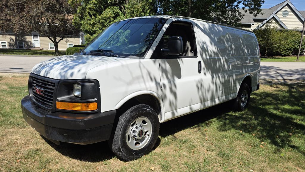 2016 GMC Savana Image 3