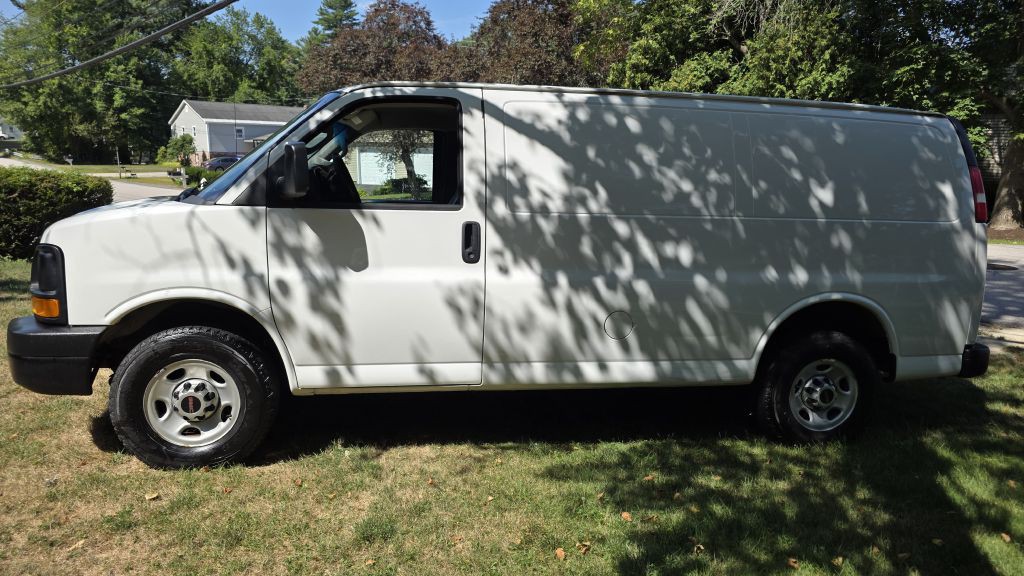 2016 GMC Savana Image 4