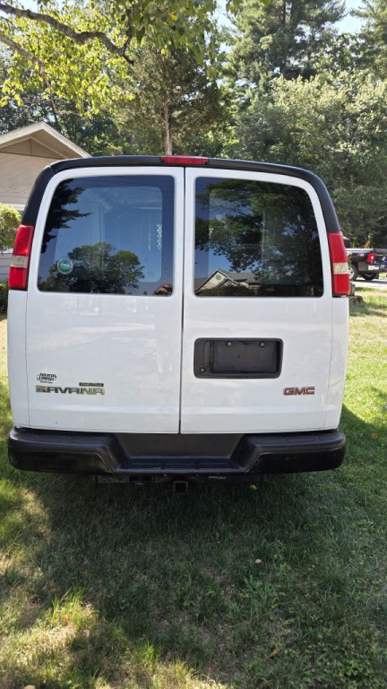 2016 GMC Savana Image 6