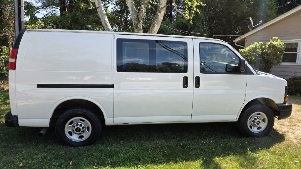 2016 GMC Savana Image 8