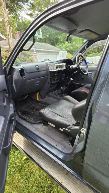 2000 Toyota Hilix Surf Image 12