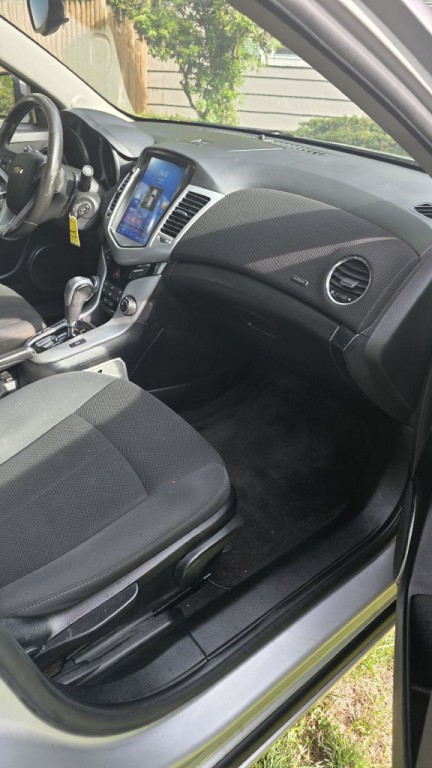 2011 Chevrolet Cruze Image 8