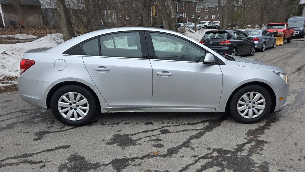 2011 Chevrolet Cruze Image 4