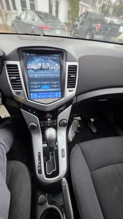 2011 Chevrolet Cruze Image 12