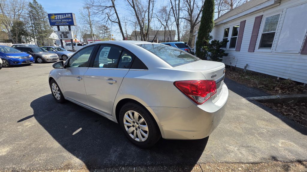2011 Chevrolet Cruze Image 6