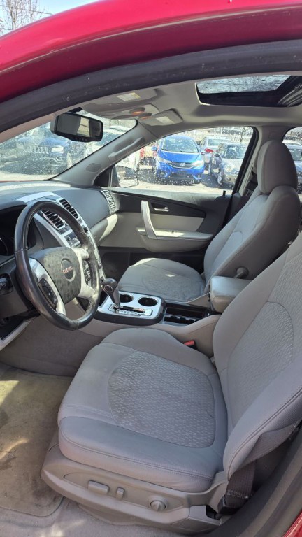 2012 GMC Acadia Image 8