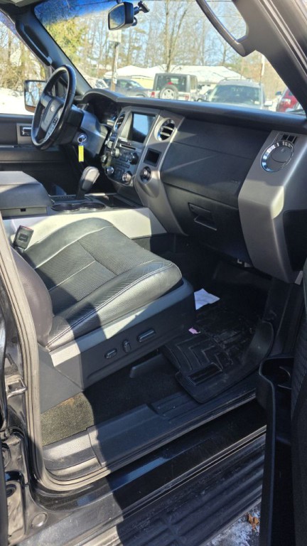 2016 Ford Expedition Image 16