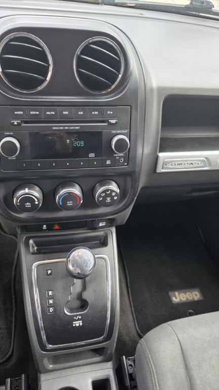 2014 Jeep Compass Image 15