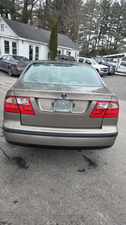 2002 Saab 9-5 Image 6