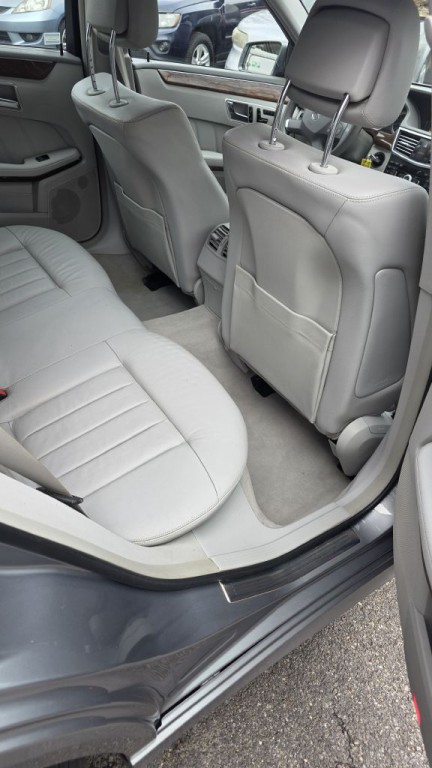 2011 Mercedes-Benz E-Class Image 12