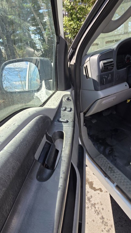 2005 Ford F-250 Image 10