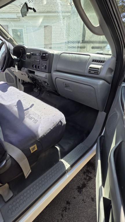 2005 Ford F-250 Image 11