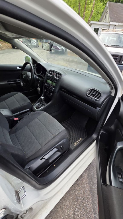 2013 Volkswagen Jetta Image 9